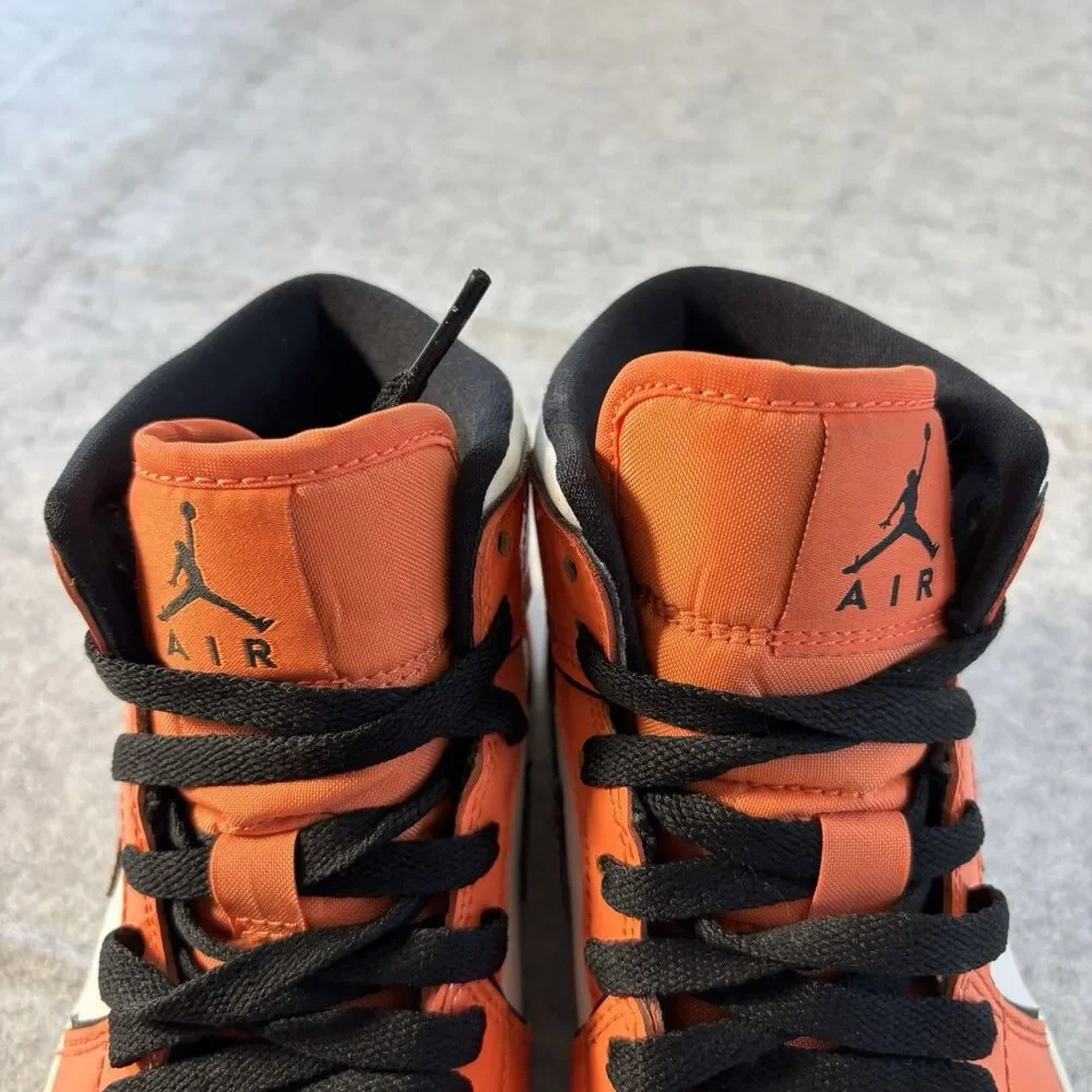 DD6834-802 - Youth Boys Mens 4.5 / Womens 6 Nike Air Jordan 1 Mid SE Turf Orange